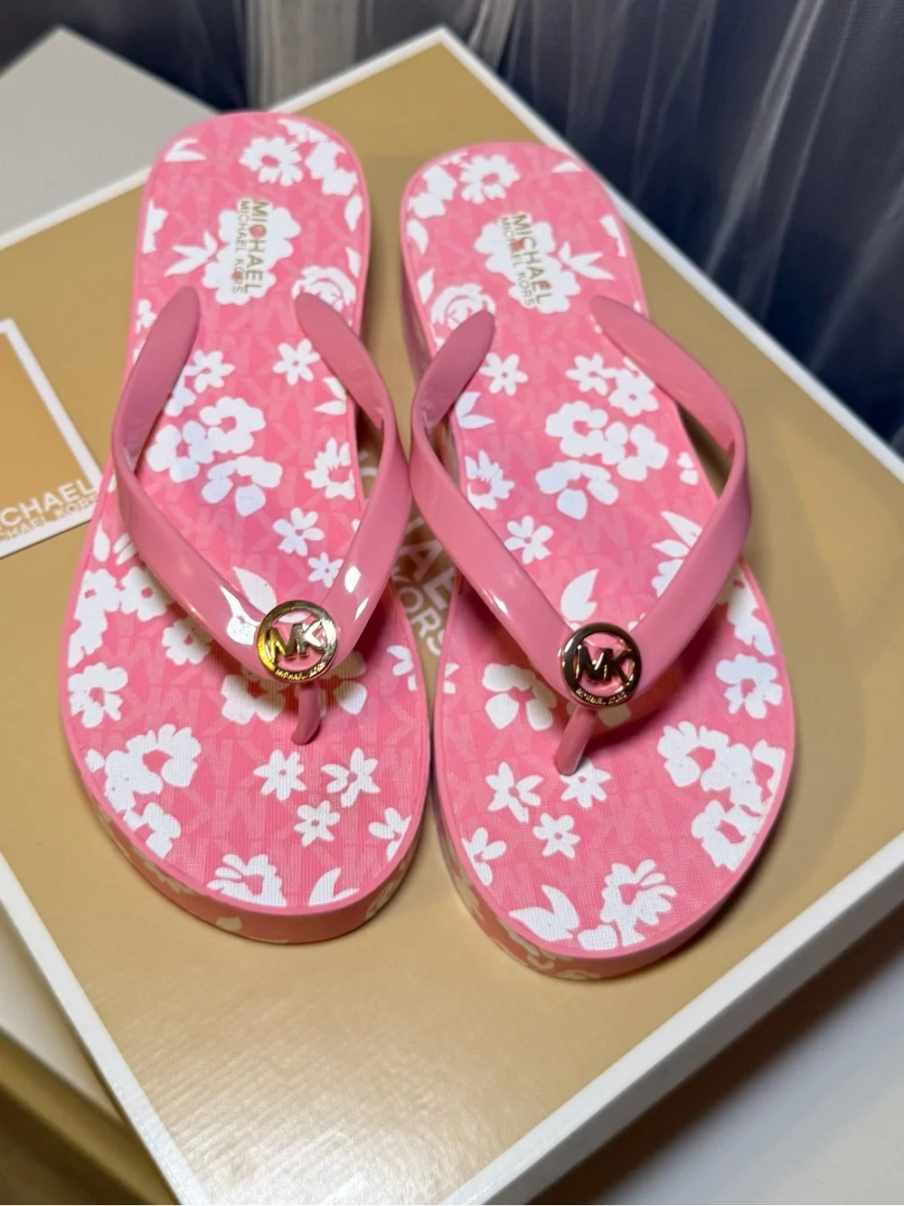 Michael kors Pink Floral Platform Flip Flop 7